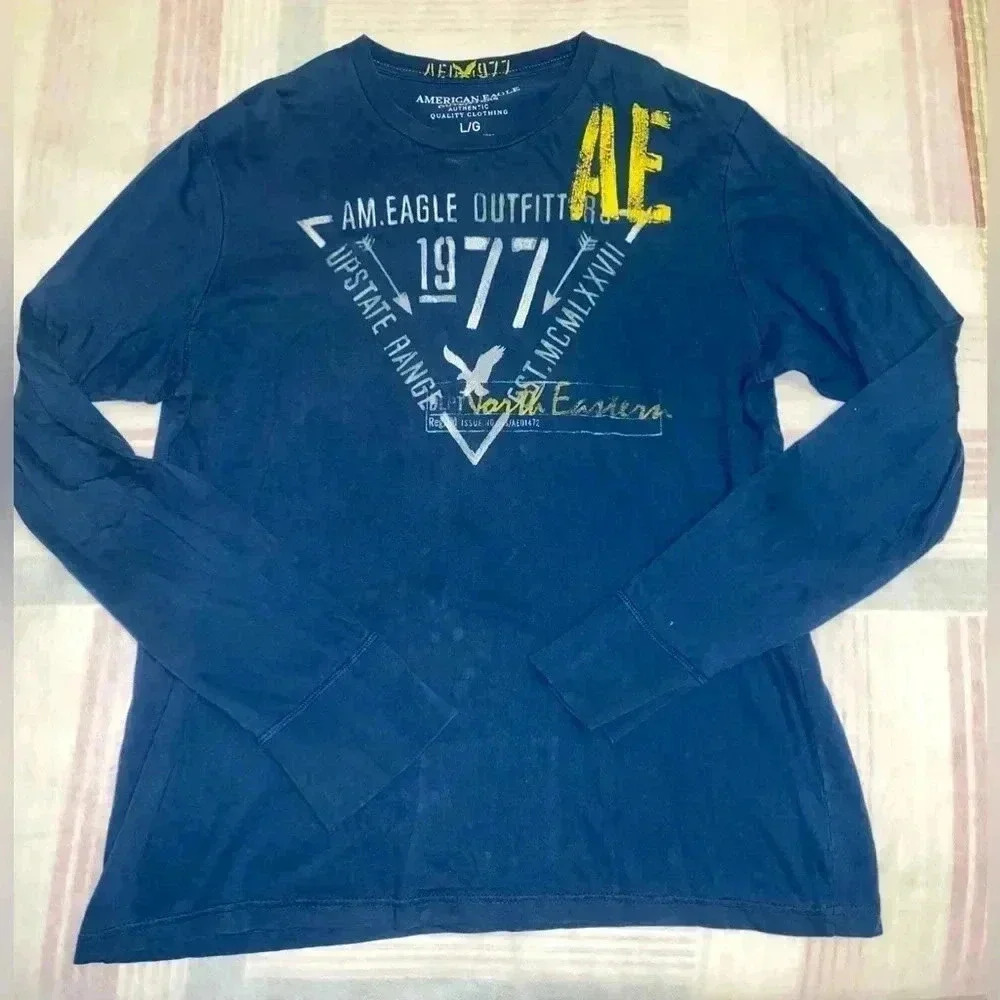 Vintage  T-shirt for men. American eagle outfitters